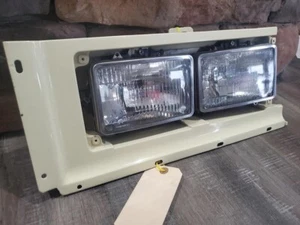 Faro izquierdo Cadillac SDV 1974-1976 cupé - Imagen 1 de 7