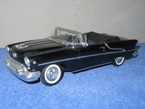1955 OLDSMOBILE SUPER 88 BLACK 1:18 WELLY OPENING HOOD, DOORS, & TRUNK - Picture 1 of 11