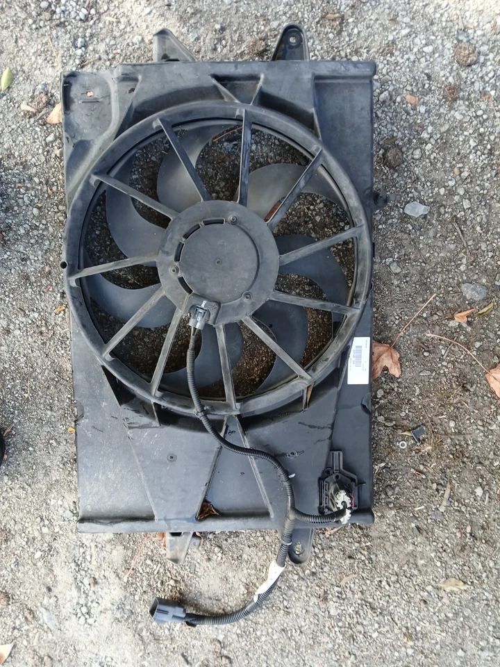 2010–2017 CHEVROLET EQUINOX GMC TERRAIN 2.4L OEM ENGINE COOLING FAN 20831428 - Image 1 of 2