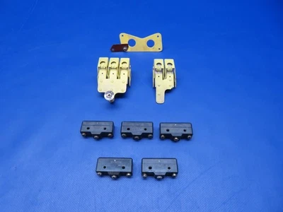 Microinterruptores Beech T-34 / T-34B con soportes BZ-7RT04 LOTE DE 5 PROBADOS (1125-143) Foto 1 de 4