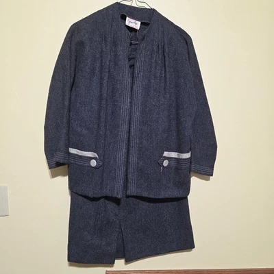 True Vintage Another Junior Age Fashion Wool 2 Piece Women's Suit Jacket & Skirt - Image 1 of 4