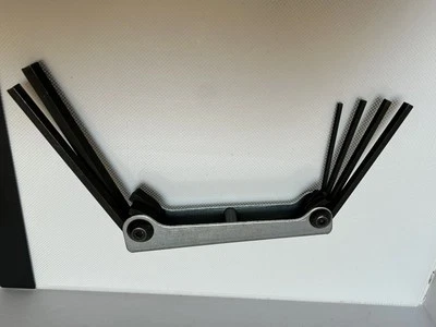 Allen Wrench Set Eklind 21151 5 Piece Metric Fold-Up Hex Key Set. - Image 1 of 4