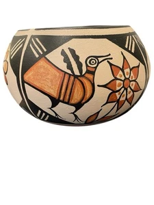 Vintage Santo Domingo Kewa Pueblo Signed Rose Pocheco NM Large Clay Pottery/Bowl - Picture 1 of 5