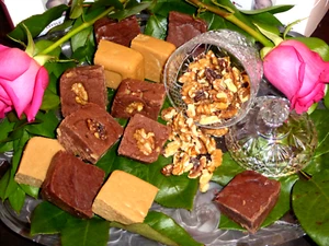 LITTLE DUDE'S LECKERER KÖSTLICHER ALTMODISCHER SCHOKOLADENFUDGE - Bild 1 von 20