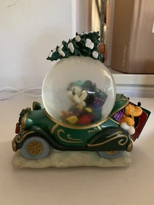 Vintage Disney Mickey And Minnie Mouse Snowglobe An Enchanted Christmas - Picture 1 of 5
