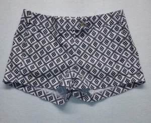 J Crew Shorts Womens Size 4 STRETCH Waist 31 Geometric Black White Button Zip - Picture 1 of 9