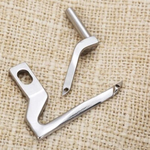 Piezas de máquina de coser Overlock 784076008 looper superior y 784083008 looper inferior - Imagen 1 de 15