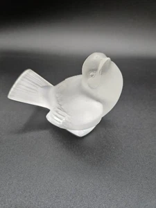 VTG. Lalique Frosted Sparrow Bird Figurine France - Picture 1 of 8