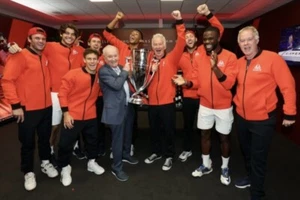 Laver Cup Team World 2022 Jacket by Uniqlo - Adult M BNWT only available At O2 - Picture 1 of 9