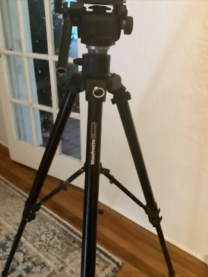 Manfrotto 475B Tripod - Image 1 of 4