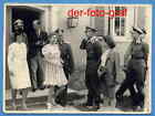 Foto, Offiziere der Luftwaffe mit Damen, um 1942 !!!
