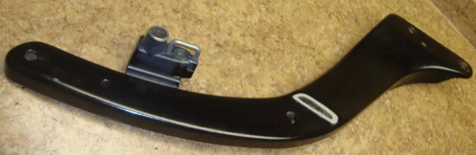 2002 Yamaha XVS650 XVS 650 A V Star Left Rear Black Fender Cover Rail Guard Bar - Image 1 of 1
