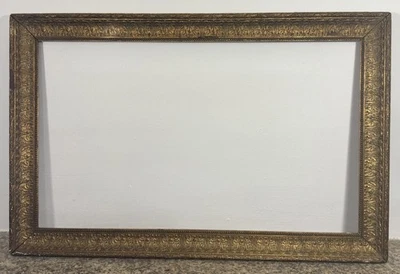 Cadre ancien doré et sculpté bois et stuc 10M Feuillure:33,5x55,5cm Entier:40x63 - Photo 1/4