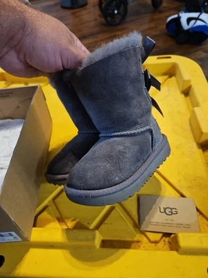 Ugg T Bailey Bow II Boot Grey Little Kid Size 1 Double Bow Back Y2K Preppy  - Image 1 of 4