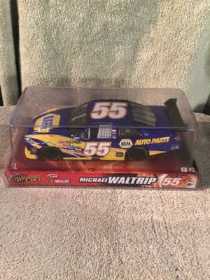 MICHAEL WALTRIP 2008 NAPA AUTO PARTS # 55  1/24 WINNERS CIRCLE DIECAST CAR NIB - Image 1 of 3