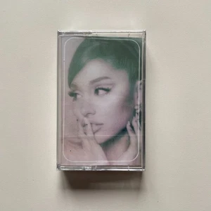 Ariana Grande - Positions Cassette Clear NEW SEALED 2020 | Pop R&B - Picture 1 of 4