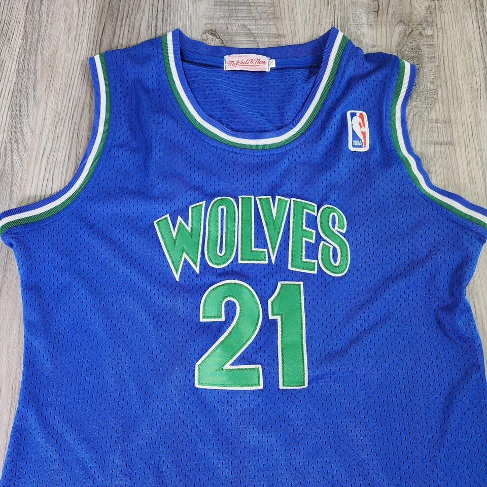 Camiseta Timberwolves Kevin Garnett Mediana Mitchell & Ness Rara Azul Verde Letras Foto 1 de 4