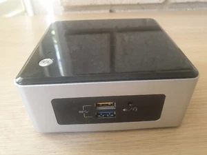 Intel NUC Mini Computer / PC with Celeron N3050 CPU - Picture 1 of 3