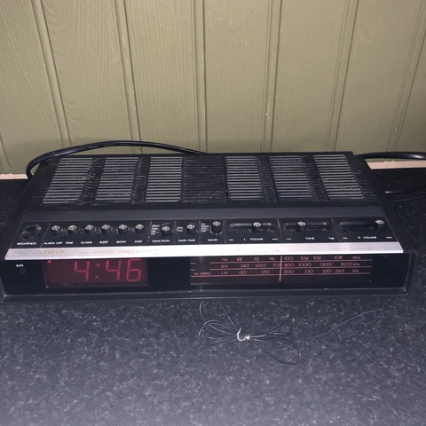 Vintage MBO 3 Band AM/FM LW Stereo Clock Radio & Calendar - Model 1800 Hong Kong Cover
