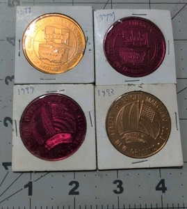 Vintage ITALIAN AMERICAN MARCH Aluminium Karneval Doubloon x4: 1977 79 '83 #MDG - Bild 1 von 10