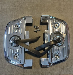 Fundas cromadas para piso de pasajeros Harley-Davidson Concho - Imagen 1 de 7