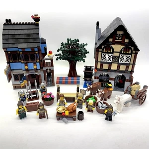 100% Complete LEGO Castle Fantasy Era Medieval Market Village Square 10193 2009 - Picture 1 of 18