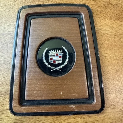 Emblema de insignia de volante Cadillac Seville 1987 1988 OEM Interior Trim Bezzel Foto 1 de 4