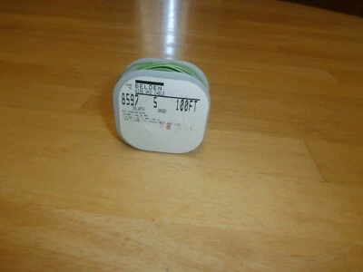 BELDEN 8597-100 FT GREEN 28 AWG HOOK UP WIRE,STRANDED,NOS Foto 1 de 3
