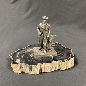 Escultura Davy Crockett Peltre Vintage Estatua Pionero Montada Madera Petrificada - Imagen 1 de 11