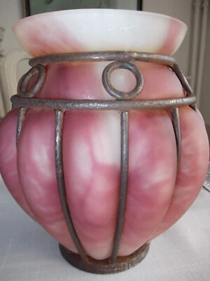 ART DECO vase en pate de verre et fer forgé "LE VERRE FRANCAIS" - Photo 1/4