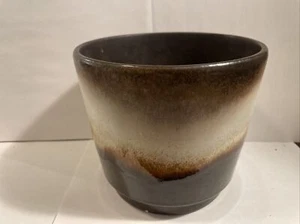 🔴VINTAGE SCHEURICH LAVA PLANTER POT WEST GERMANY 806-17 TINY CHIP VERY BOTTOM - Picture 1 of 6