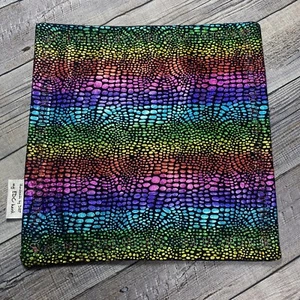 EDC HANK CON RESPALDO DE MICROFIBRA 8” - PAÑUELO COLORIDO LÁMINA DE PIEL DE SERPIENTE ARCO IRIS - Imagen 1 de 2