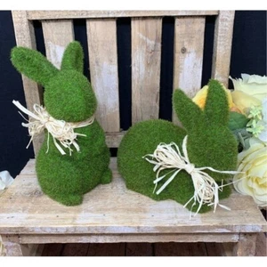 Osterhase Hase Set Moos beflockt bedeckt grün Figuren Bast Schleife Set Bauernhof - Bild 1 von 8