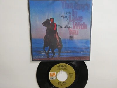 💥 ' HERB ALPERT ' HIT 45 + PICTURE [ THIS GUY'S IN LOVE WITH YOU ]   1968 ! 💥 Foto 1 de 4