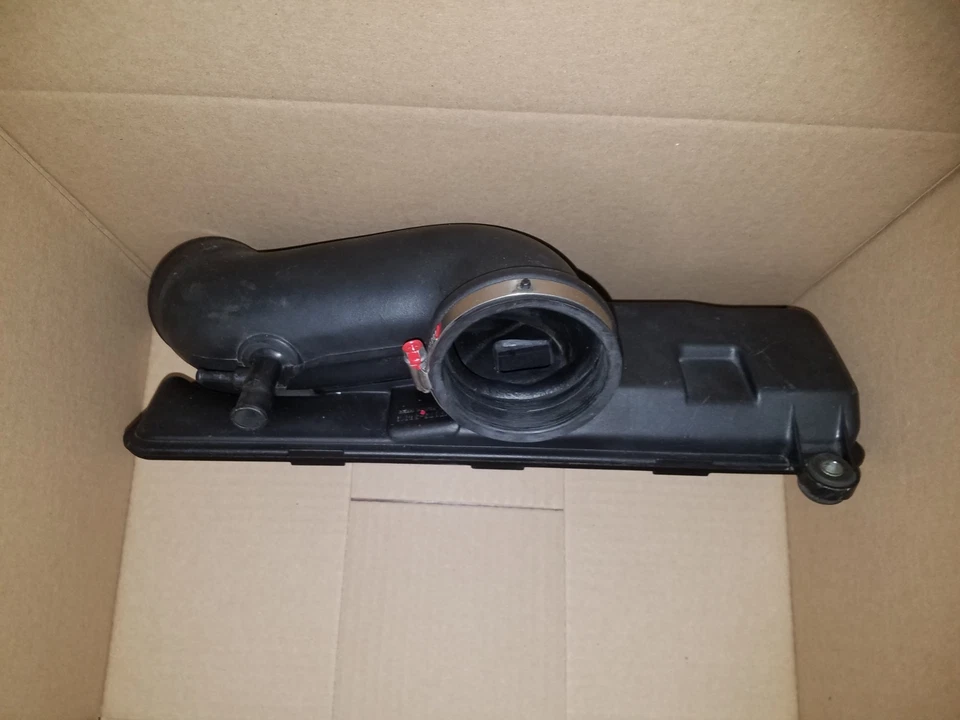 1990 1991 1992 1993 1994 LEXUS LS400 LS 400 AIR INTAKE CONNECTOR S PIPE HOSE - Изображение 1 из 4