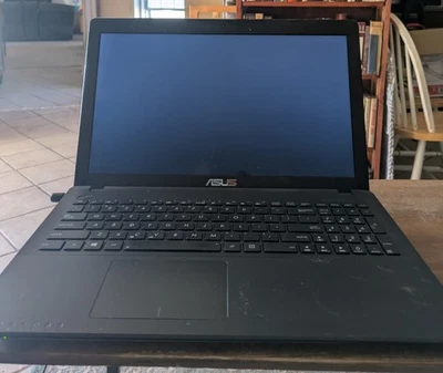 Portátil Asus X552L, 512 Gb, 8 Gb RAM, Win 10 Foto 1 de 4