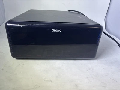 Data Robotics Drobo Pro DRPR1-A 8 bahías almacenamiento conectado en red sin unidades Foto 1 de 4