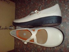 clarks un lady