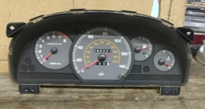 DAEWOO NUBIRA INSTRUMENT GAUGE CLUSTER 089,027 MILES OEM 2000-2002 - Image 1 of 3