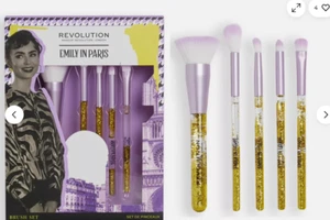 Emily In Paris Tres Chic 5-Pc Gold Glitter Makeup Brush Set By Makeup Revolution - Picture 1 of 3