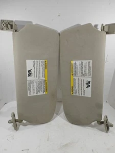 2007-2012 Nissan Sentra Sun Visor Pair Set Driver Passenger LH RH Gray OEM - Foto 1 di 18