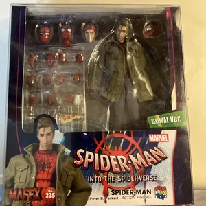 MAFEX 235 Spider-Man Peter B. Parker (Into the Spider-Verse) Renewal Ver. Versiegelt - Bild 1 von 7