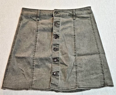 Falda Verde Abotonada Elastizada Denim Bolsillos Traseros Para Mujer Talla 8 Por Mossimo Foto 1 de 4
