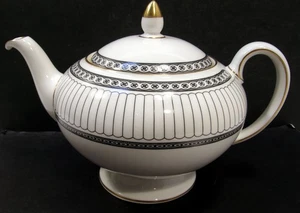 WEDGWOOD COLONNADE BLACK 4 CUP FOOTED TEAPOT TEA POT & LID BONE CHINA ENGLAND - Bild 1 von 24