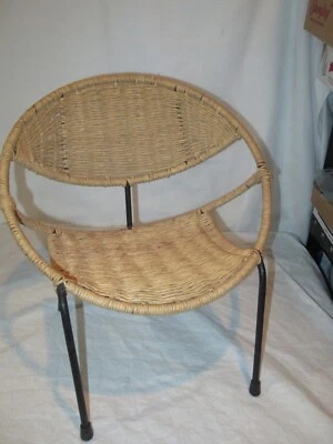 Vtg Mid Century Modern Chair Rattan Clam Shell Salterini Style Store Display - Image 1 of 4
