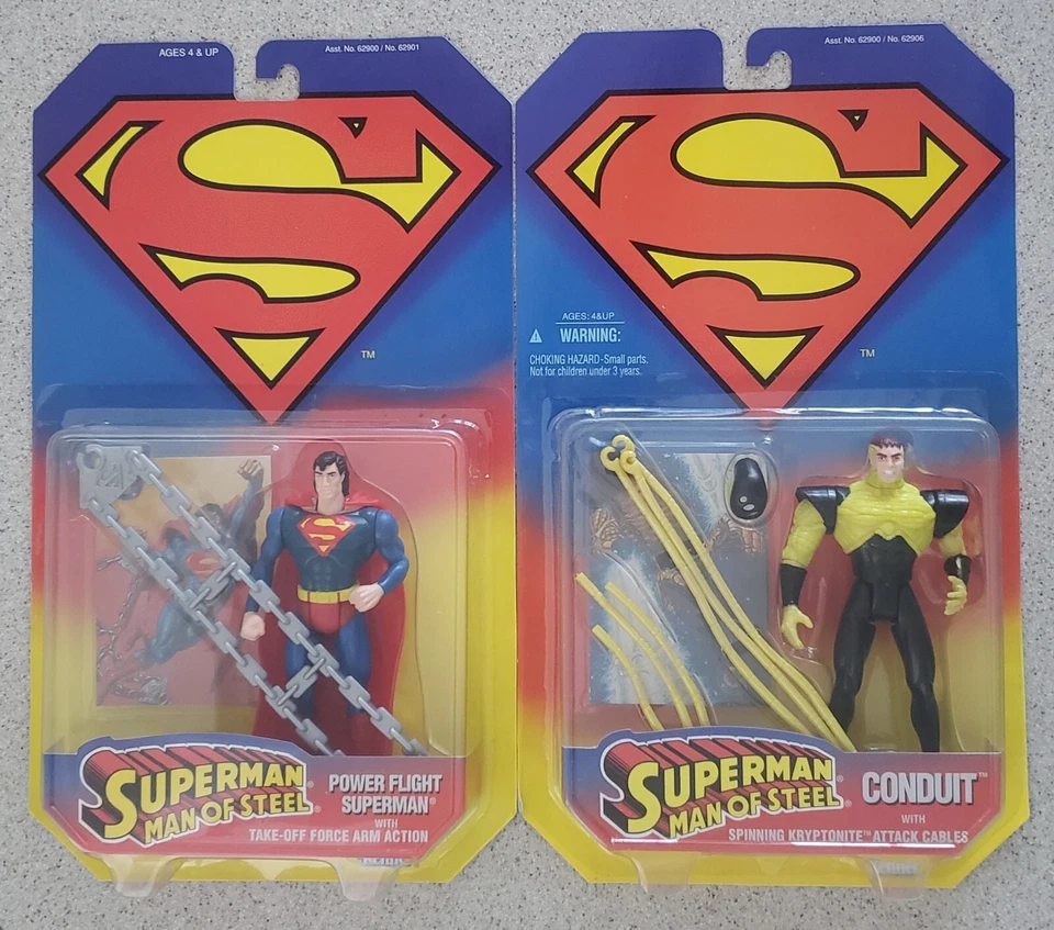 JUEGO DE DOS FIGURAS DE ACCIÓN SUPERMAN HOMBRE DE ACERO SUPERMAN Y CONDUCTO Foto 1 de 4