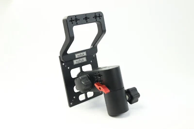 Ultimate VESA Monitor Mount with Handle for Film Production monitors - Image 1 of 3