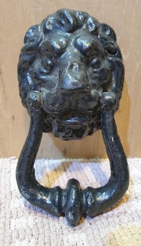 7.5" Antique Vintage Heavy Solid Cast Iron DOOR Striker KNOCKER Lion With Mounts Cover