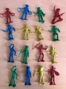 17- Lote 16 Figuras Indios y Vaqueros far-west salvaje oeste años 70/80 comansi - Imagen 1 de 3