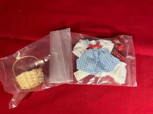 Madame Alexander Mini Dorothy Abbigliamento Produzione Campione - Foto 1 di 3